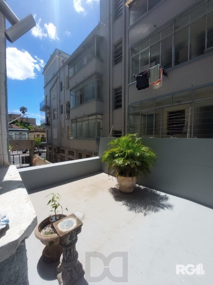 AREA-EXTERNA-COM-CIRCULACAO