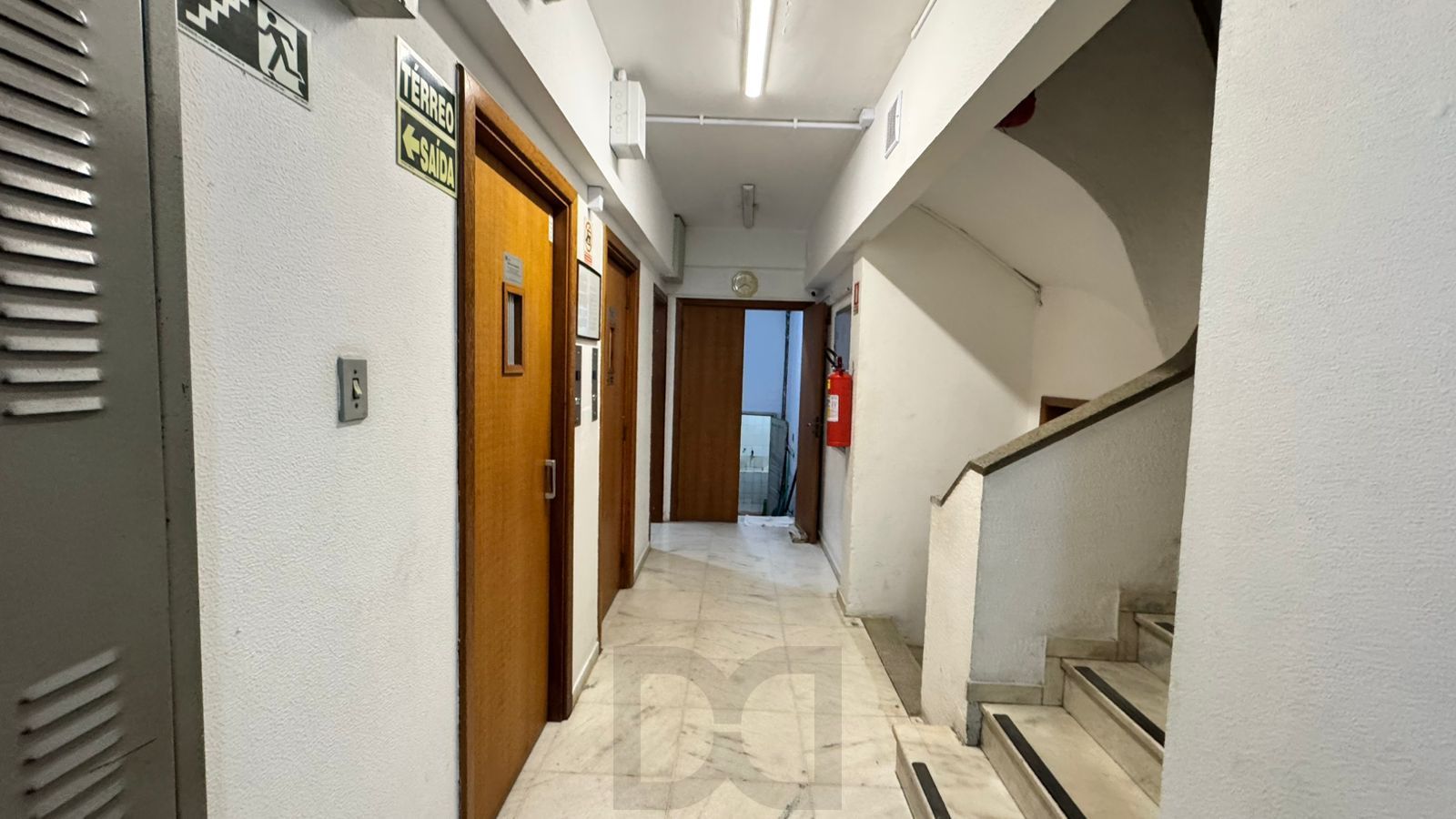 apartamento-entrada-do-prédio-apartamento