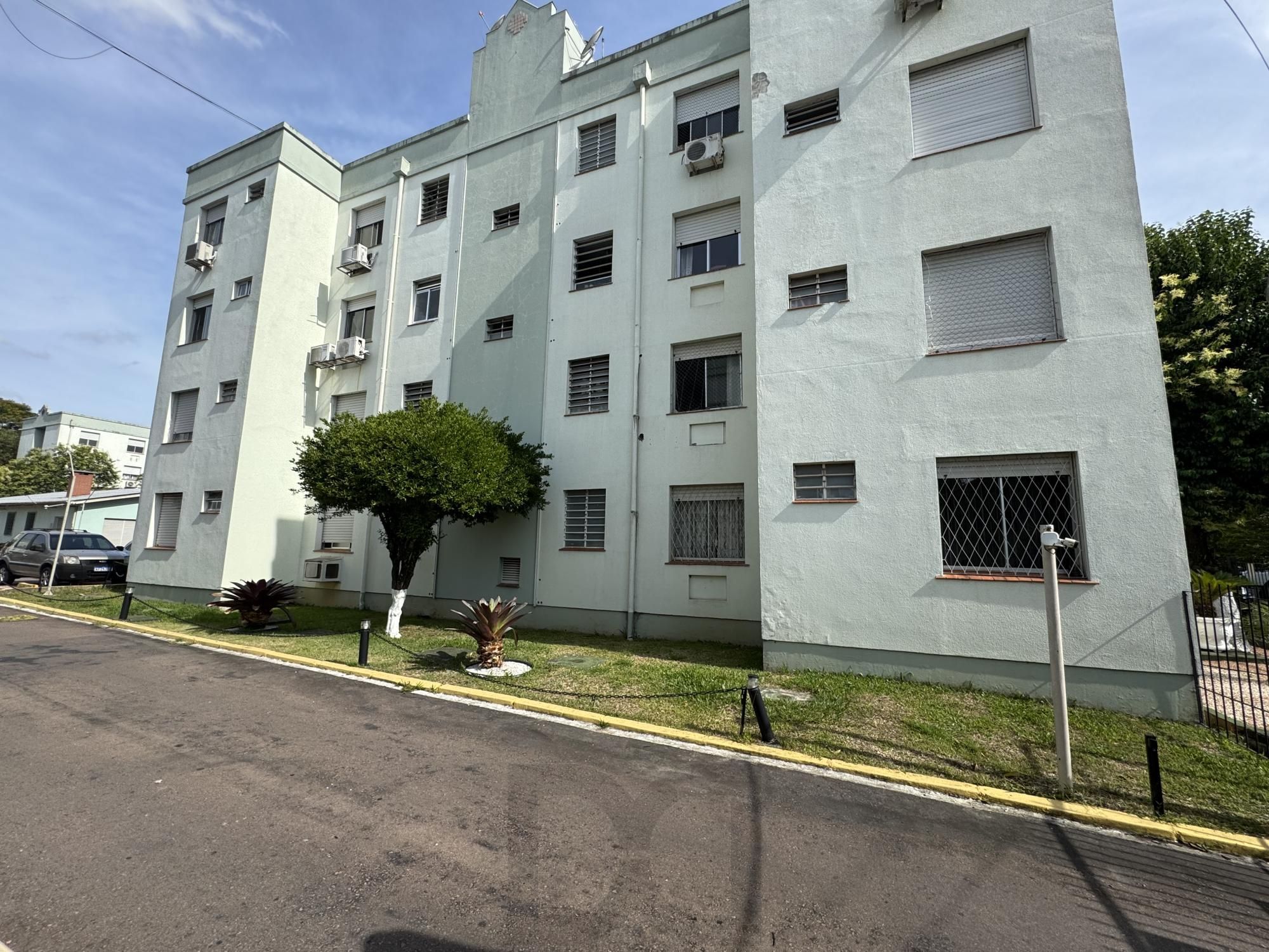 Apartamento de 1 Dormitório à Venda no Morro Santana com Estacionamento Rotativo — foto 1