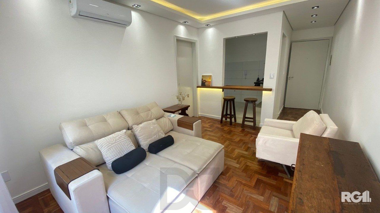 Apartamento, desocupado e pronto para receber você no coração da Cidade Baixa em Porto Alegre