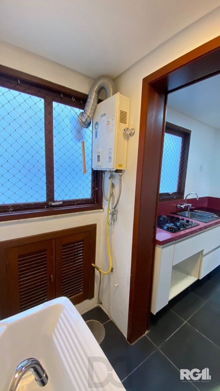 Apartamento 1 Dormitório com Garagem e Elevador no Bairro Santana — foto 18