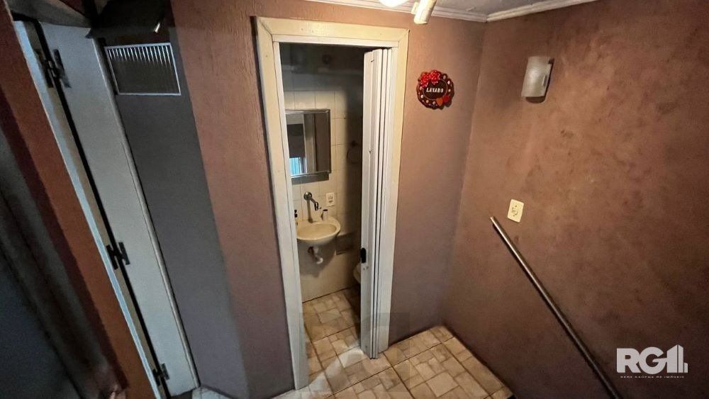 CASA A VENDA, AMPLA NA COMENDADOR BATISTA! — foto 26