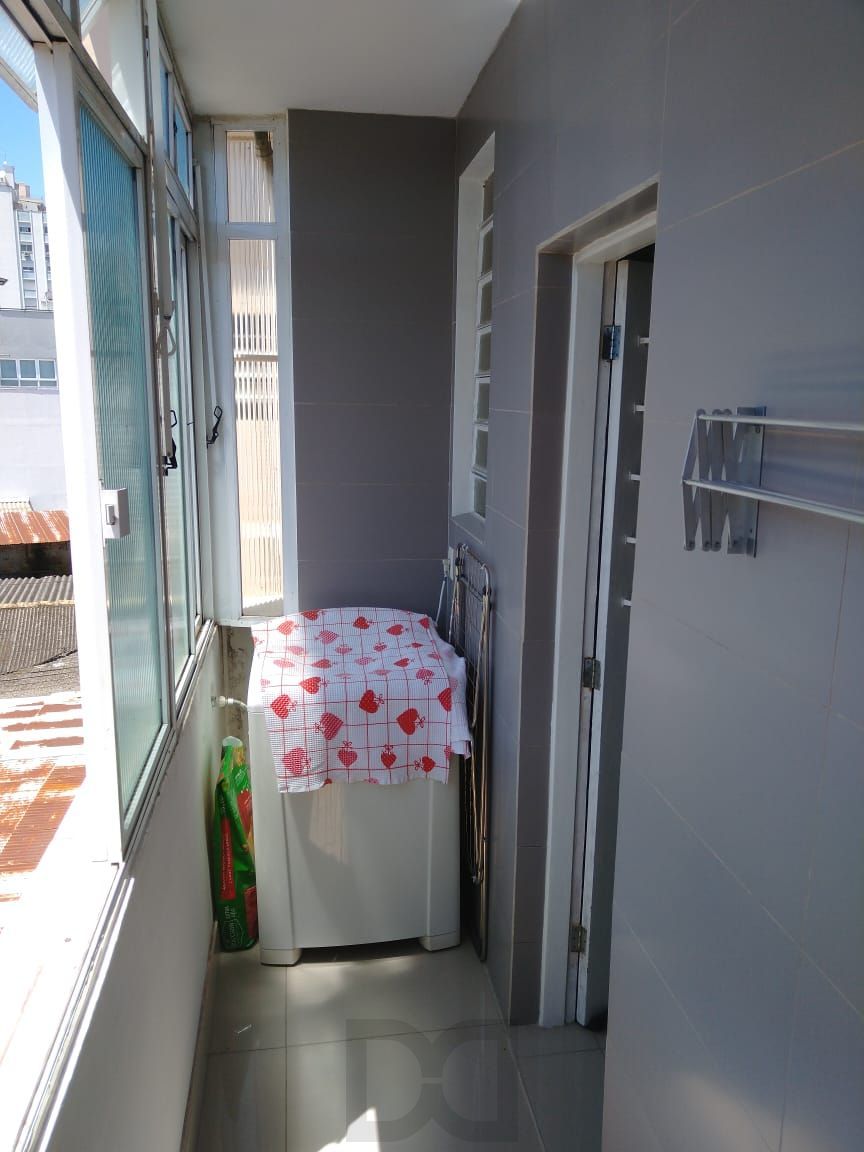 Excelente oportunidade para quem busca conforto, espaço e localização privilegiada em uma das regiões mais valorizadas de Porto Alegre. — foto 16