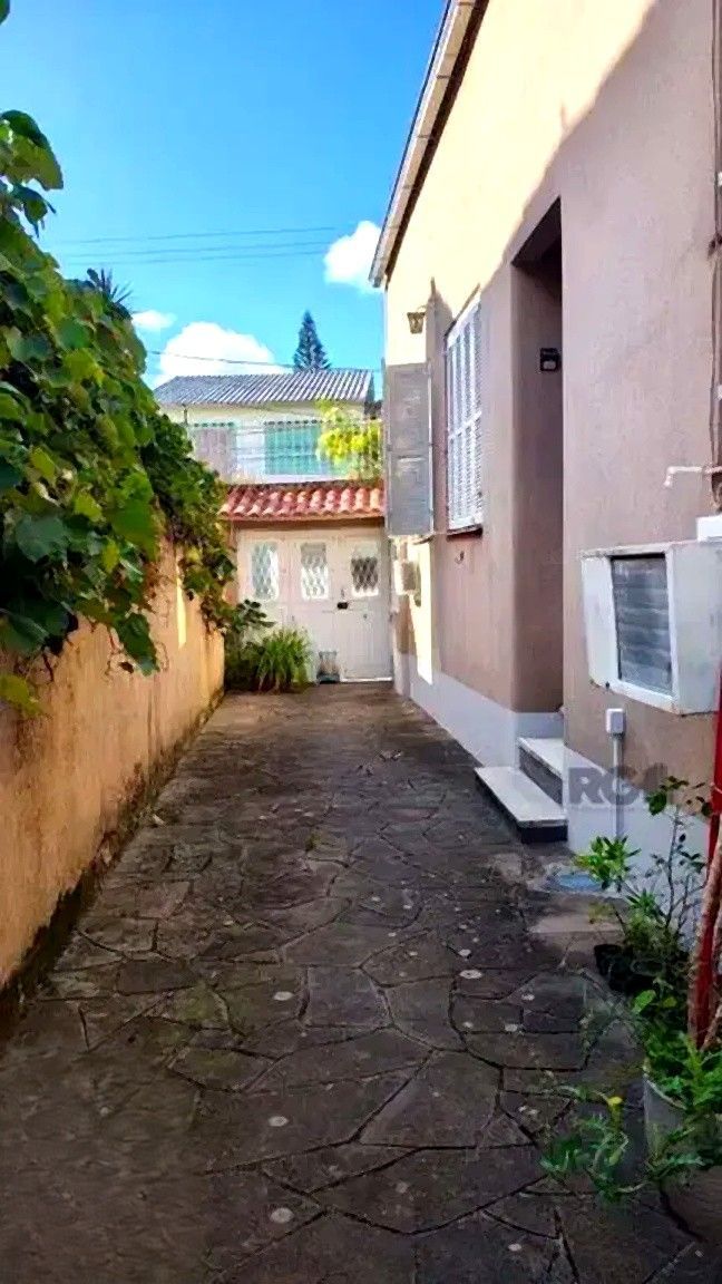 Casa com amplo terreno à venda na Cidade Baixa – excelente oportunidade para moradia ou investimento — foto 2