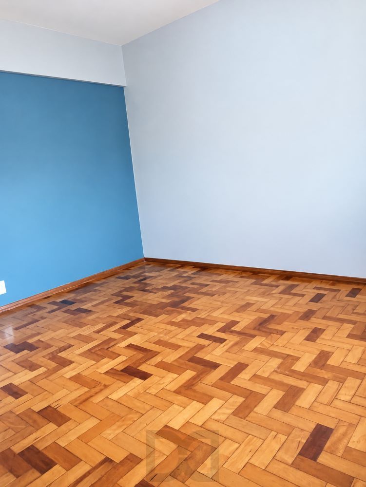 qaurto-amplo-piso-parquet