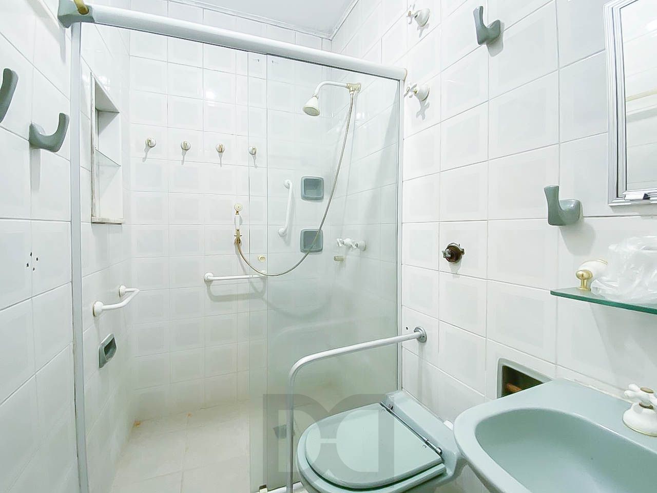 Apartamento amplo de 3 dormitórios, ensolarado, com portaria 24h próximo à UFRGS — foto 10