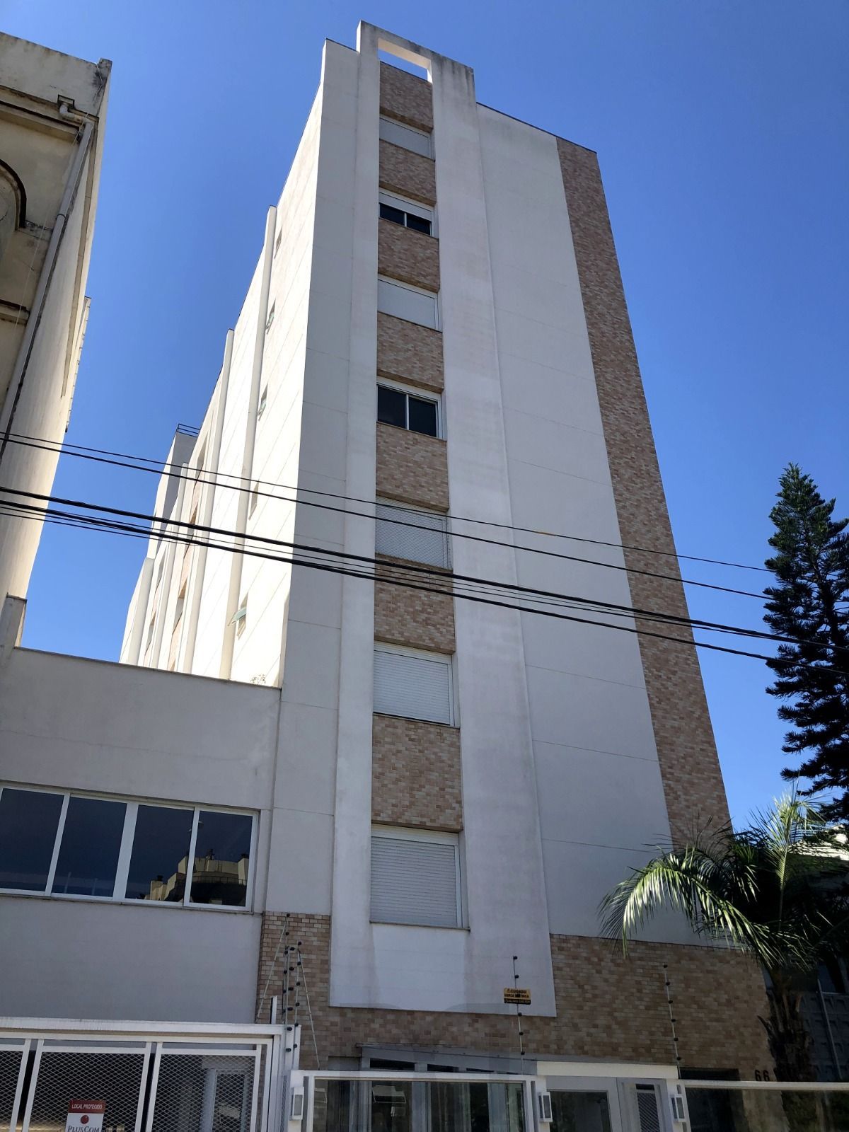 Apartamento de 1 Dormitório com Suíte e Vaga Escriturada na Cidade Baixa — foto 1