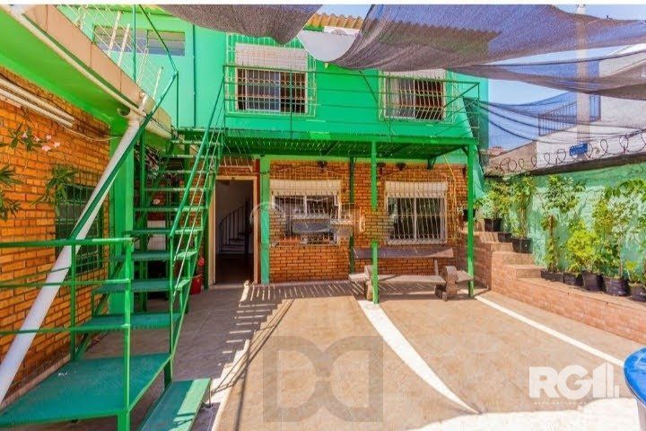 CASA 3 DORMITORIOS NA ASSIS BRASIL — foto 1