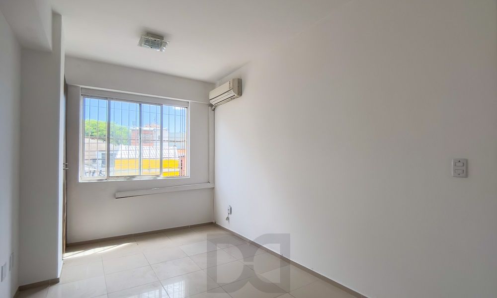 LIVING-COM-AR-CONDICIONADO