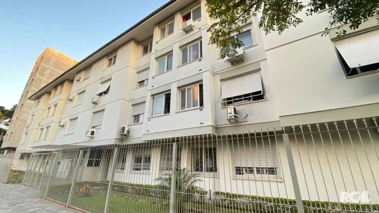 Apartamento 2 Dormitórios à Venda no Menino Deus | 4º Andar — foto 28