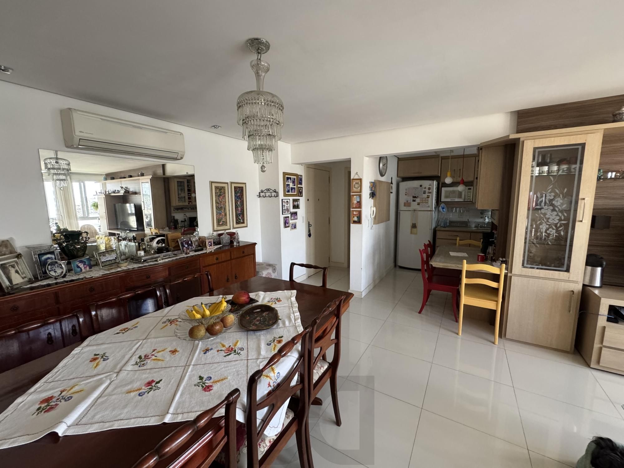 Apartamento de 3 dormitórios, suite, garagem - Menino Deus — foto 11