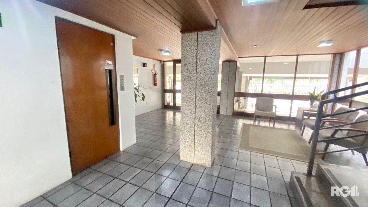 Apartamento 1 Dormitório com Garagem e Elevador no Bairro Santana — foto 26