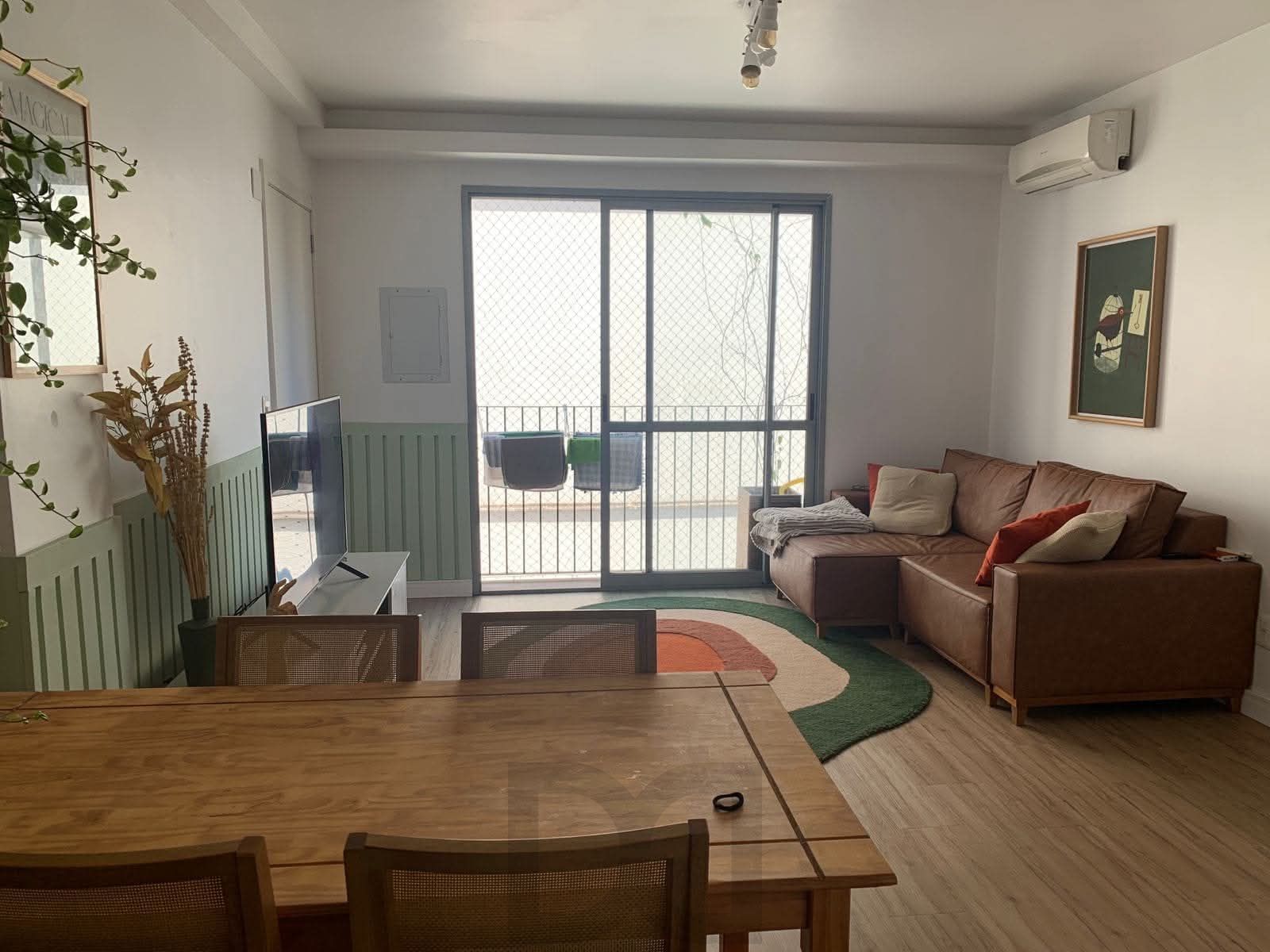 APARTAMENTO DE 2DORMITÓRIOS COM VAGA DE GARAGEM, EM PRÉDIO COM EXCELENTE PADRÃO CONSTRUTIVO. — foto 1