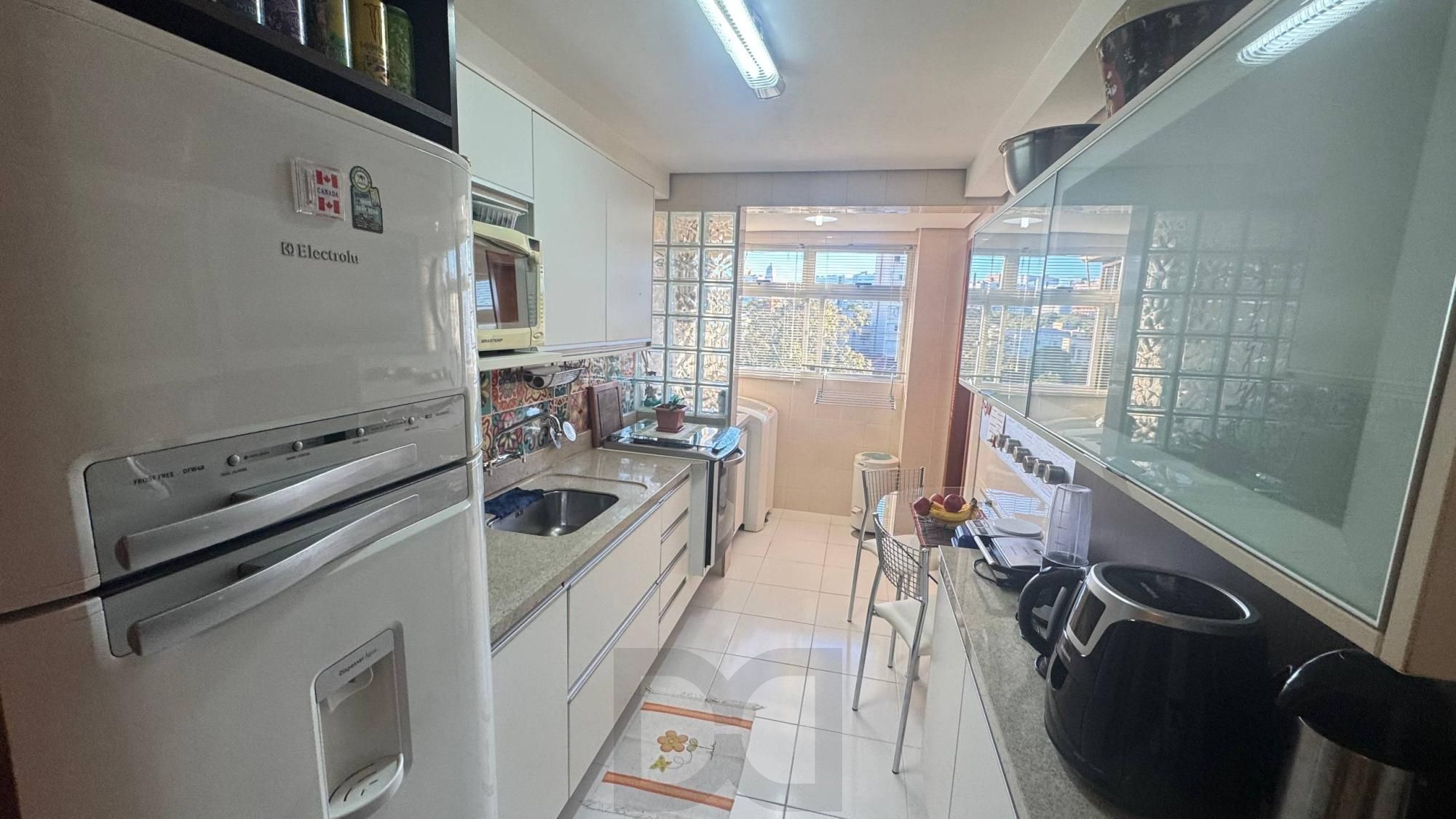 Cozinha-Armario sob medida.