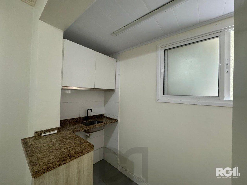 Studio semimobiliado, localizado na rua José do Patrocínio. — foto 8