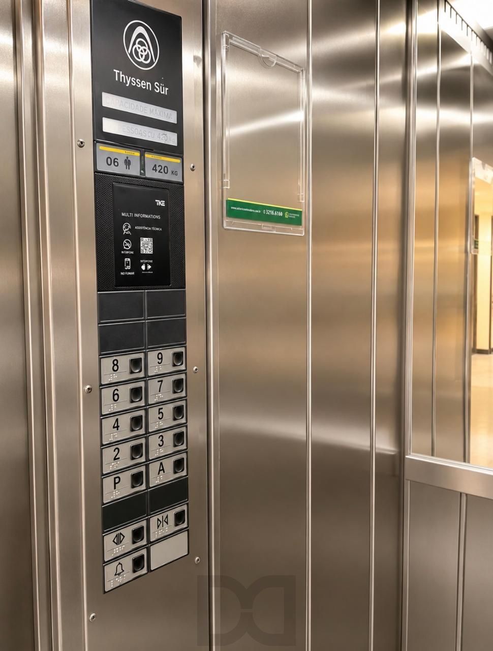 Elevador predio.