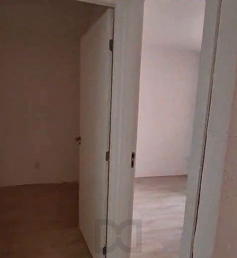 Apartamento de 2 dormitórios com garagem desocupado. — foto 15