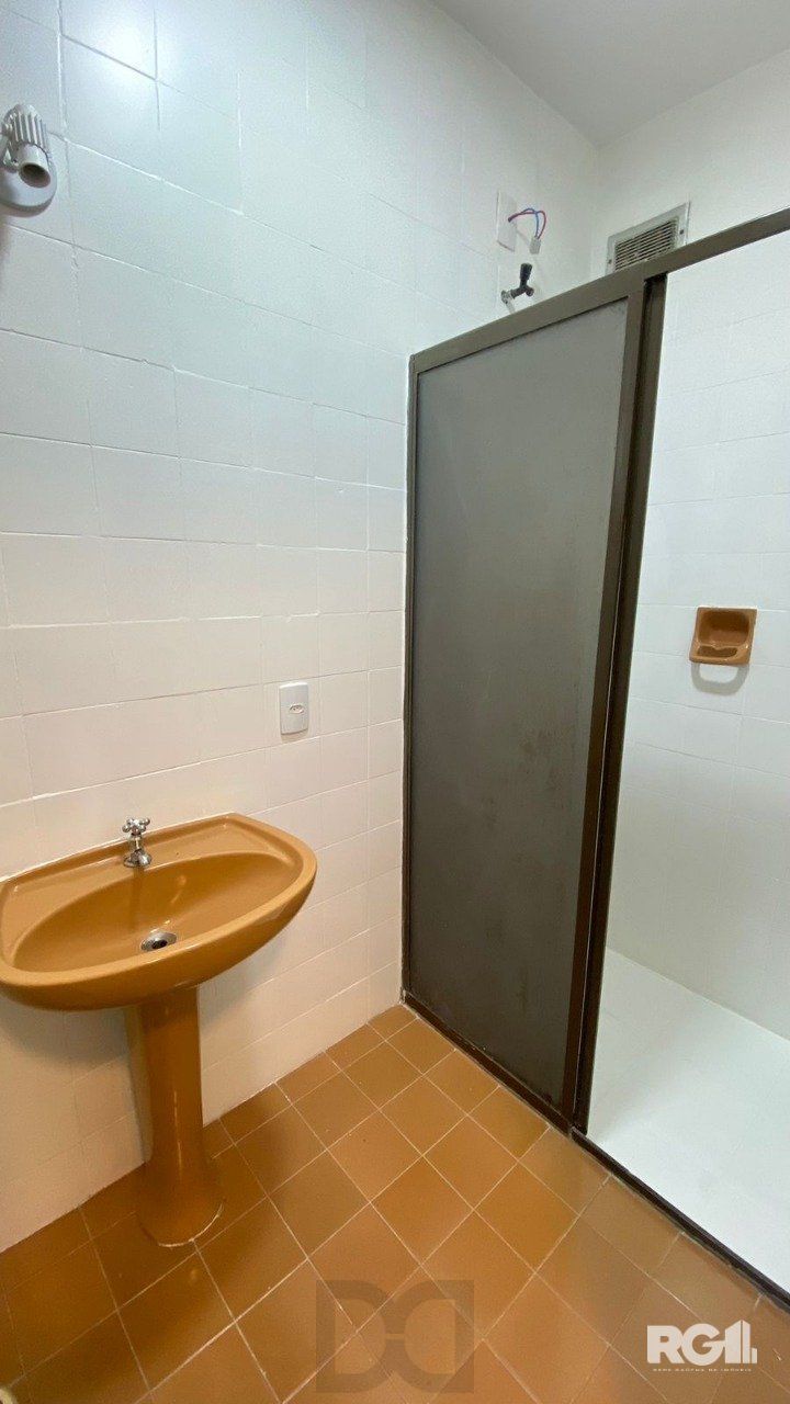 Apartamento 2 Dormitórios à Venda no Menino Deus | 4º Andar — foto 24