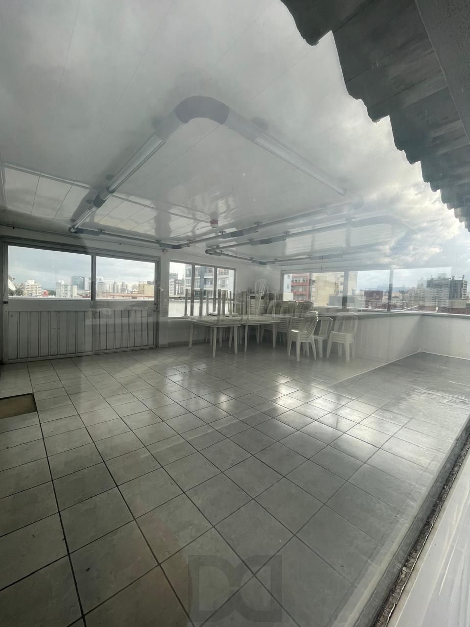 Amplo Apartamento 2 dormitórios com vaga! — foto 23
