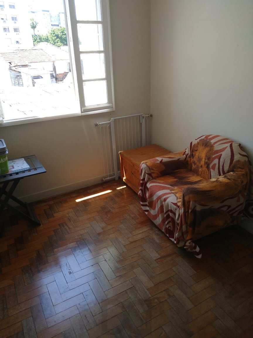 Excelente oportunidade para quem busca conforto, espaço e localização privilegiada em uma das regiões mais valorizadas de Porto Alegre. — foto 3