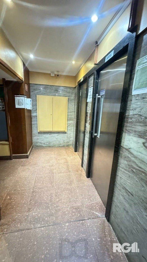 APARTAMENTO DE 3 DORMITÓRIOS COM VAGA DE GARAGEM NO CENTRO HISTÓRICO. — foto 7
