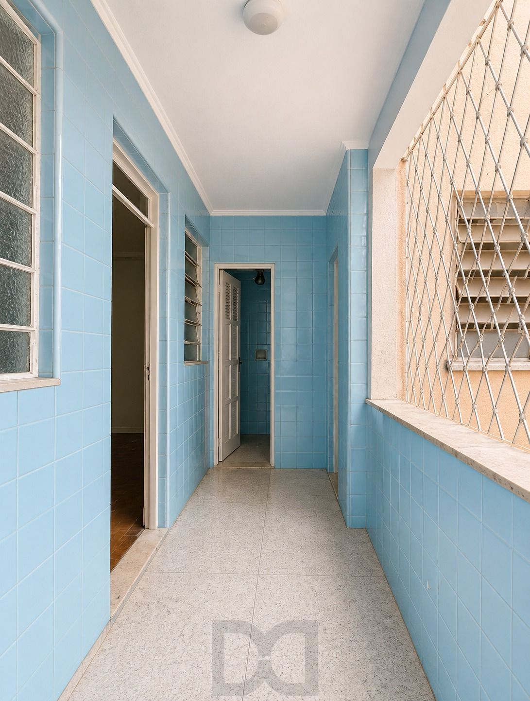 Apartamento 3 dormtórios de frente  bairro Bom Fim- Porto Alegre — foto 17