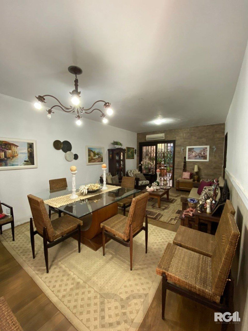 CASA AMPLA 3 DORMITÓRIOS NO ANDAR SUPERIOR NA CIDADE BAIXA . — foto 11