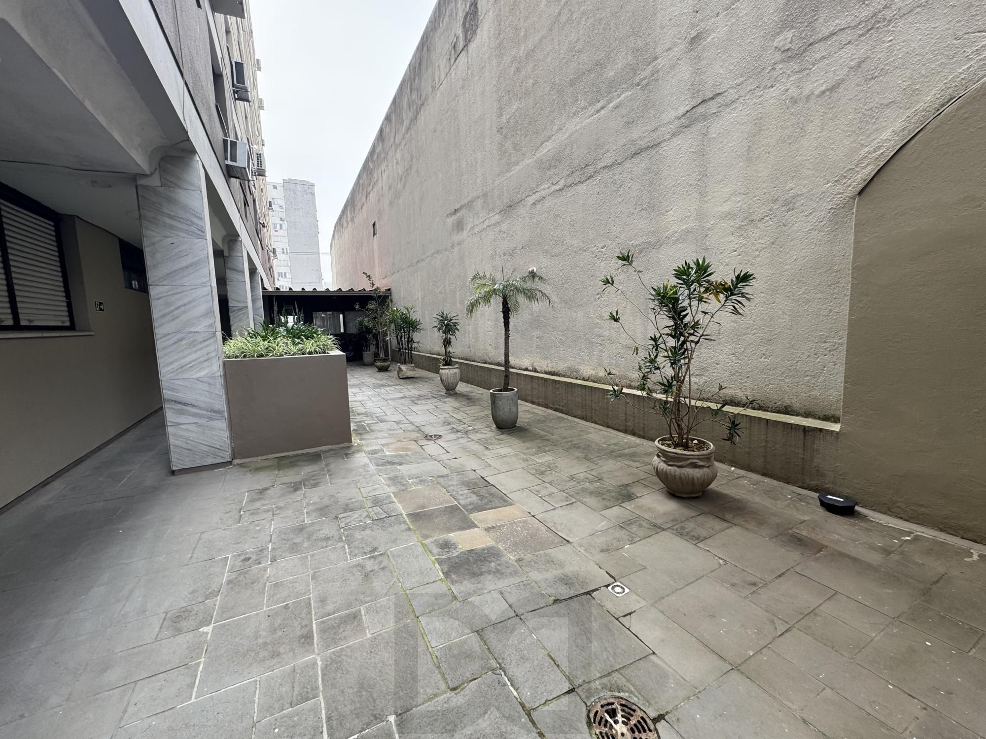 Excelente oportunidade! Apartamento de 1 quarto e garagem, desocupado. — foto 18