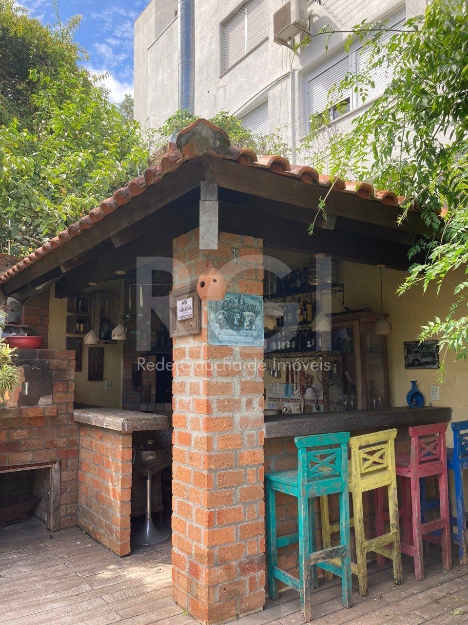 QUIOSQUE-COM-CHURRASQUEIRA