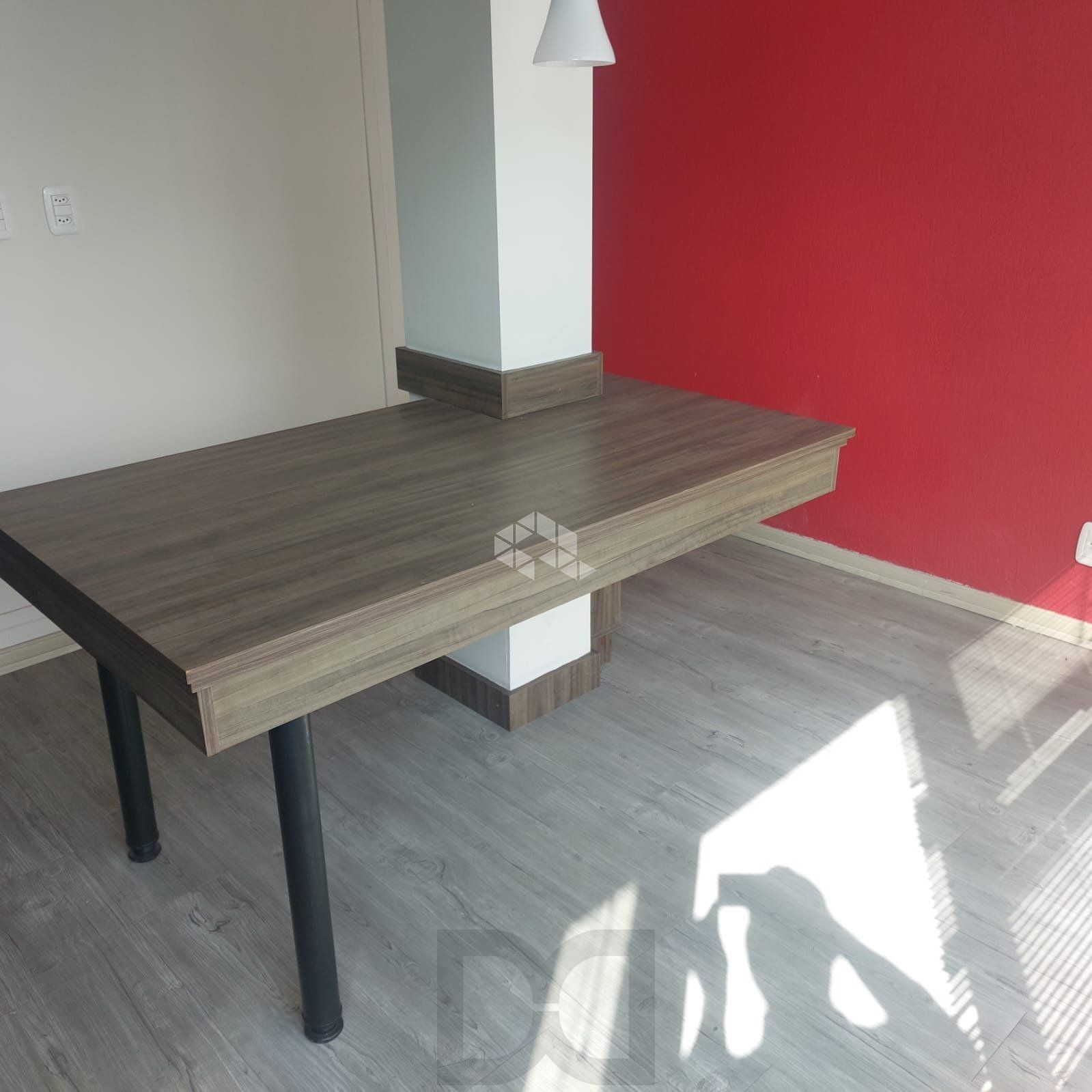SALA-COMERCIAL-COM-MESA-DE-REUNIAO