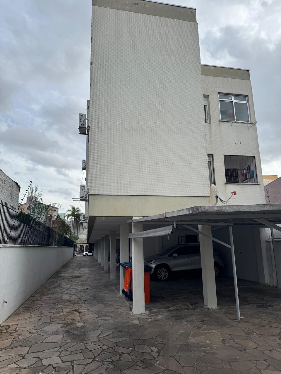 Apartamento 2 Dormitórios com Garagem à Venda na Azenha — foto 11
