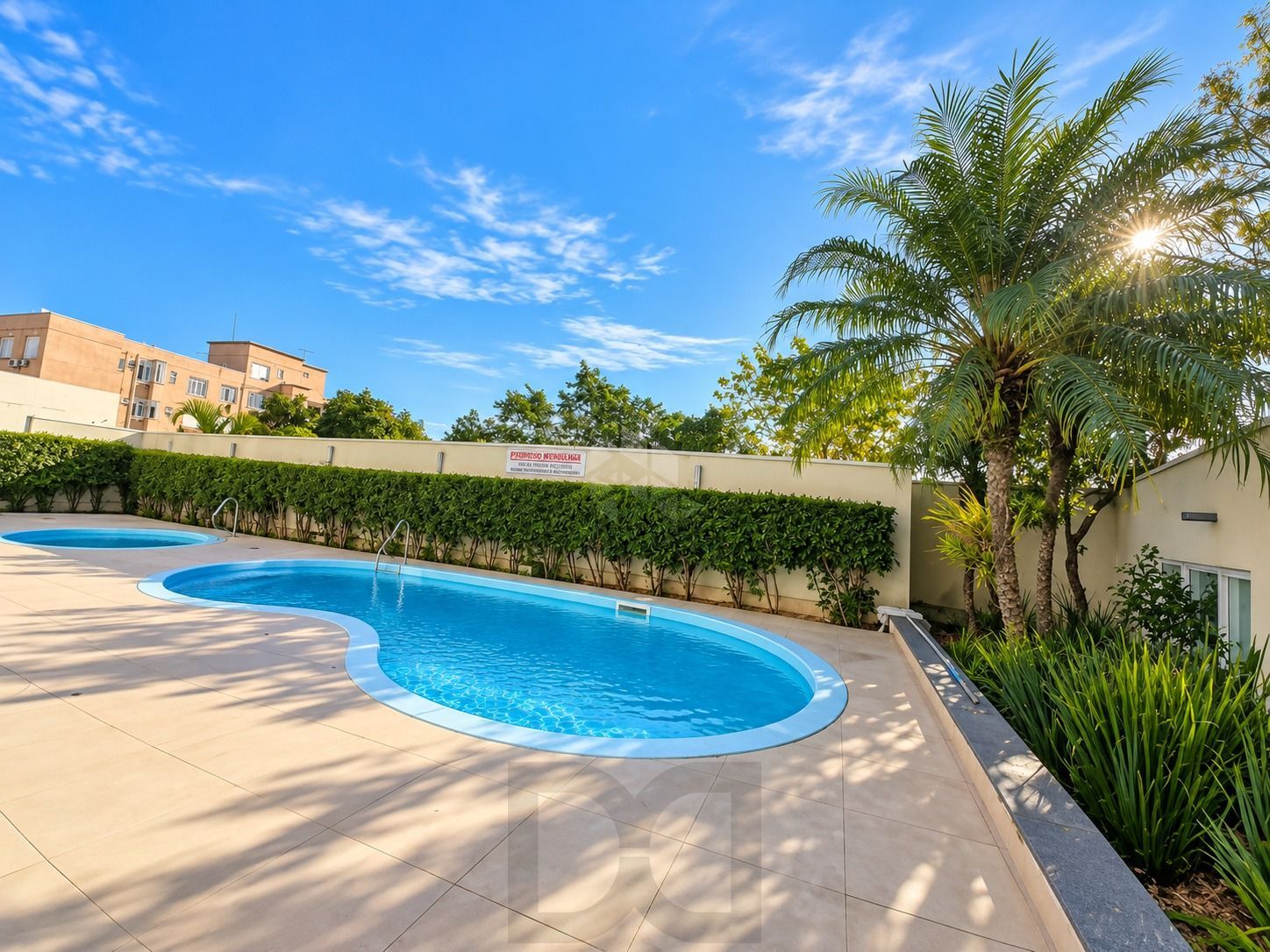 PISCINA-CONDOMINIO