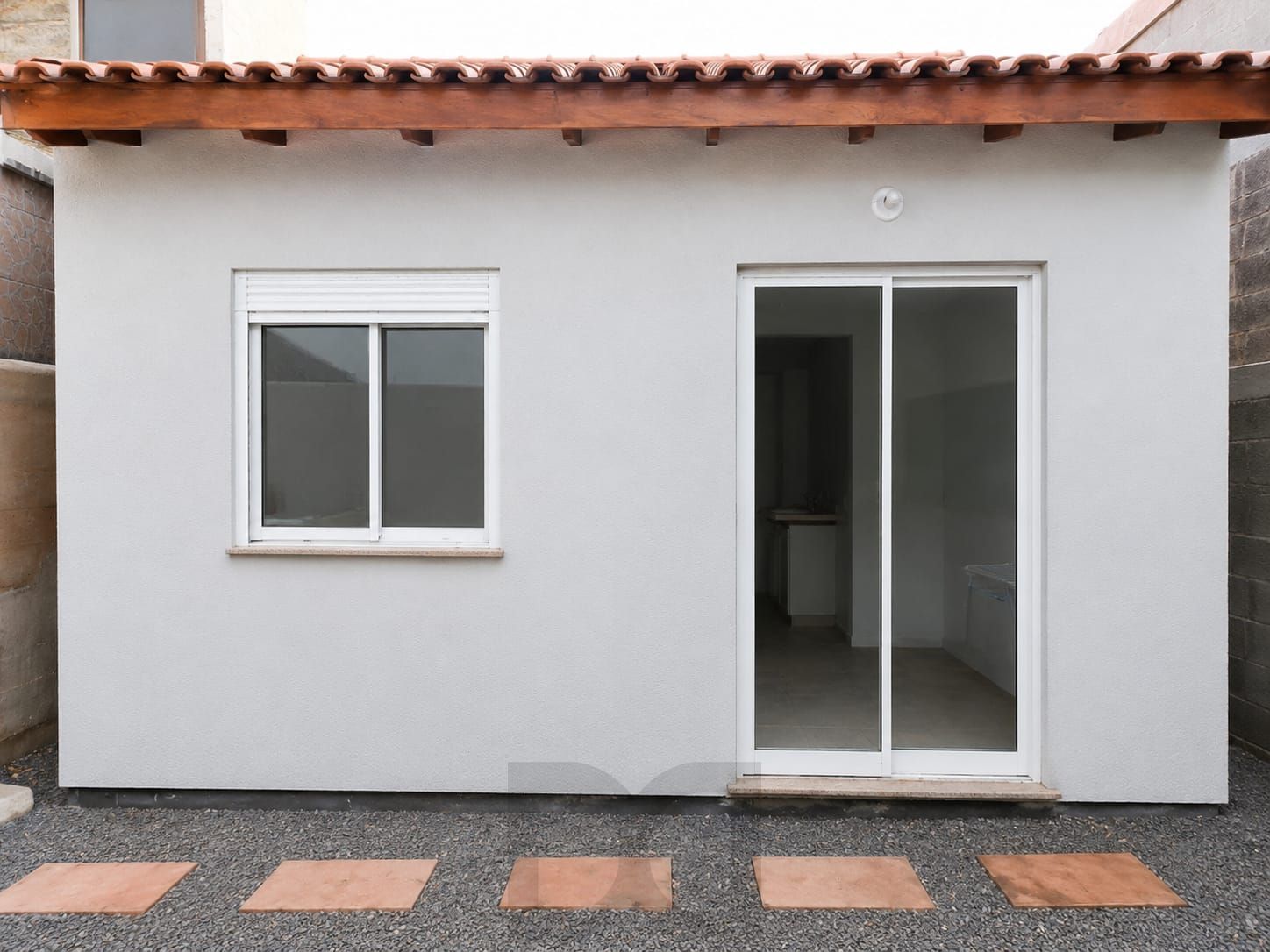 STUDIO-FUNDOS-IMOVEL