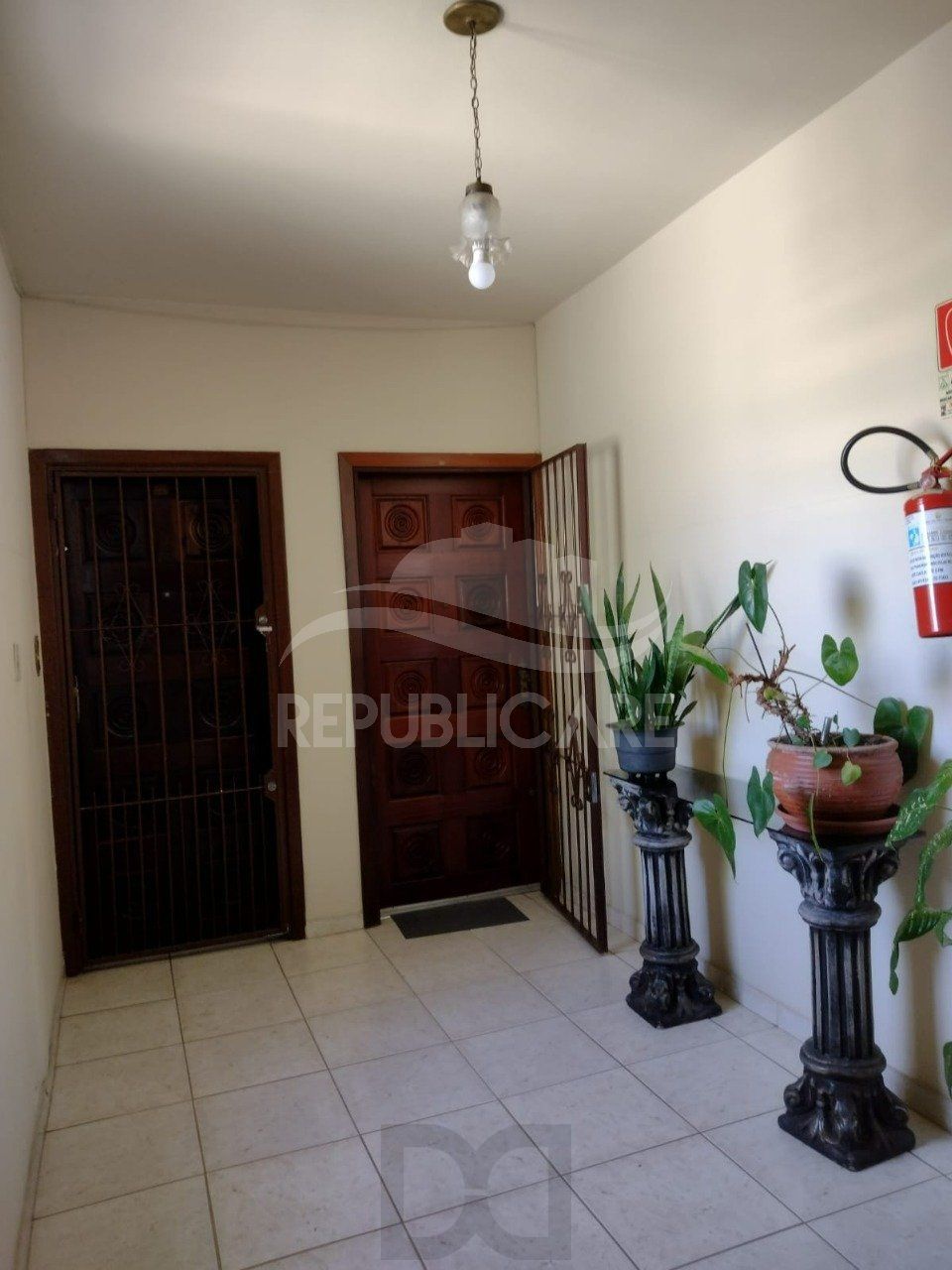 Apartamento de 2 dormitórios,  sala, cozinha, área de serviço separada, banheiro social. — foto 15