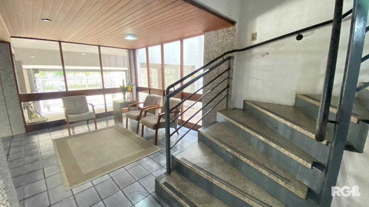 Apartamento 1 Dormitório com Garagem e Elevador no Bairro Santana — foto 25