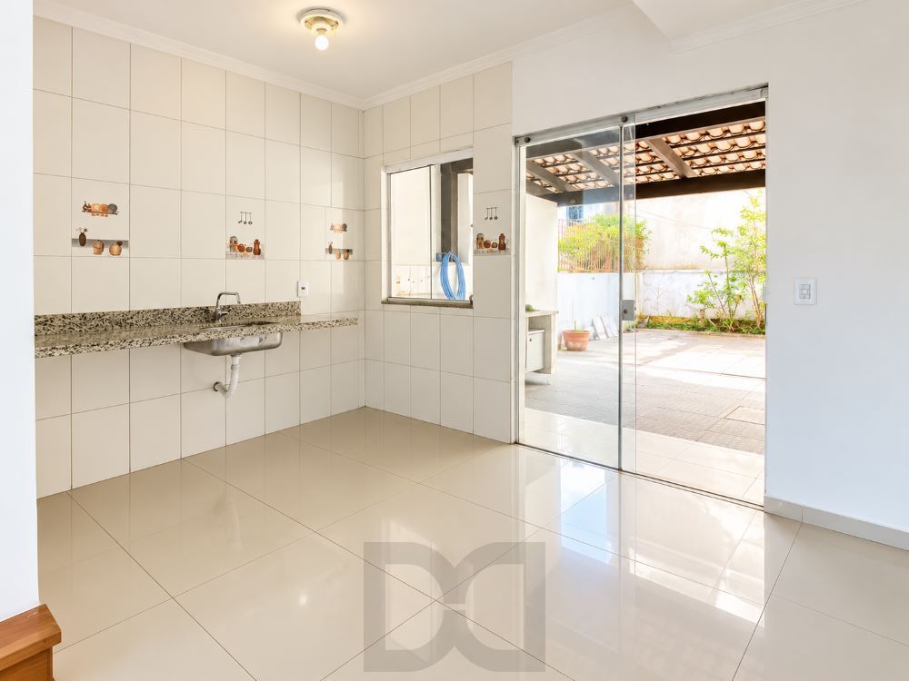 CASA BAIRRO GUARUJA 2 DORMITORIOS — foto 17