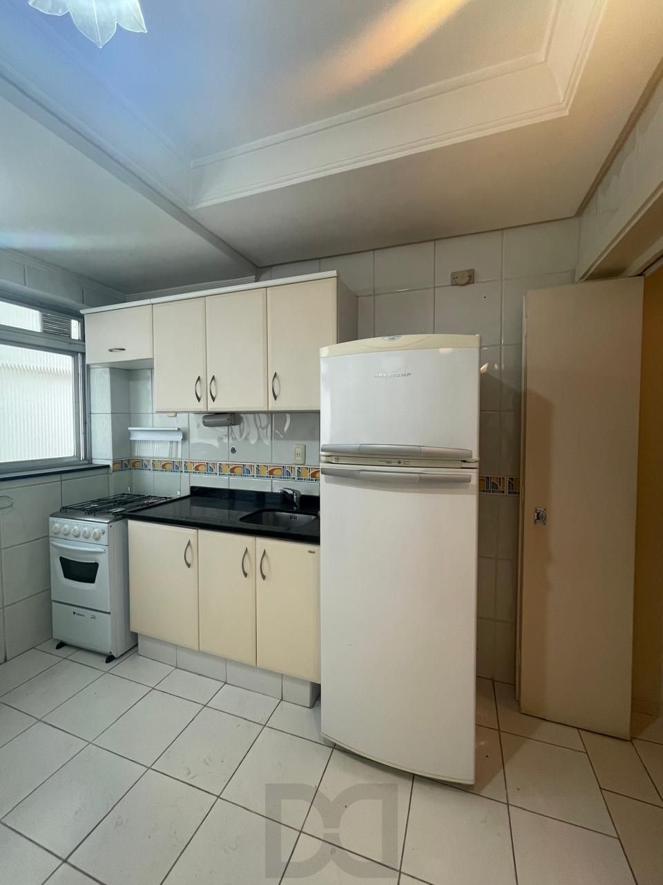 Amplo Apartamento 2 dormitórios com vaga! — foto 12