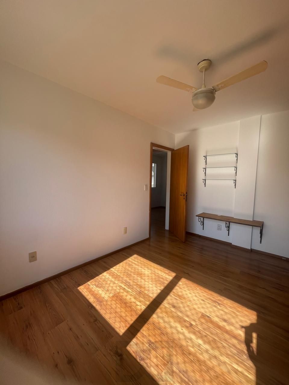 apartamento-dormitório-ensolarado
