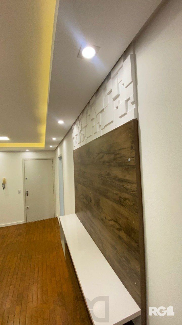 Apartamento 2 Dormitórios à Venda no Menino Deus | 4º Andar — foto 12