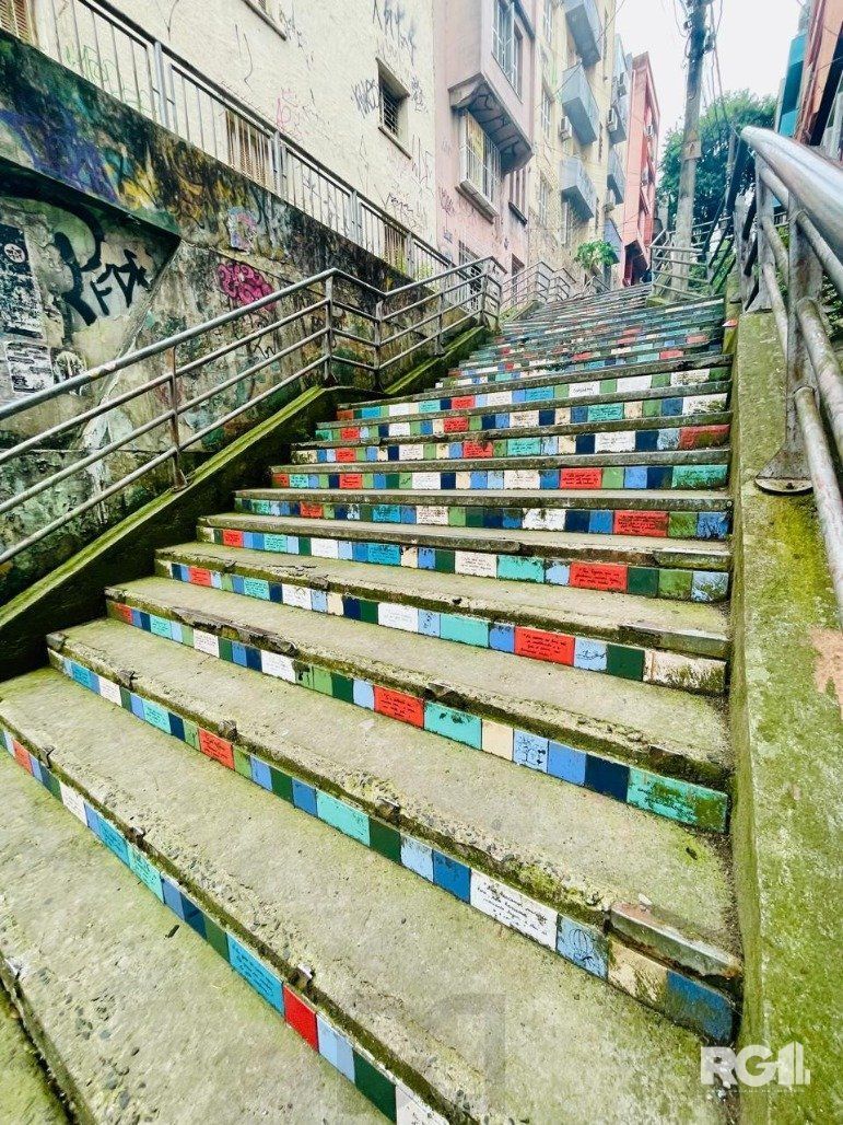 APARTAMENTO DE 2 DORMITÓRIOS NO CENTRO HISTÓRICO. — foto 13