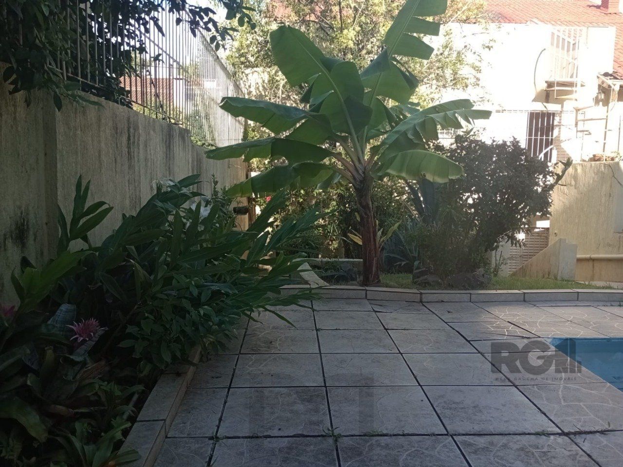 P%C3%A1tio+piscina.jpg+2025-04-10