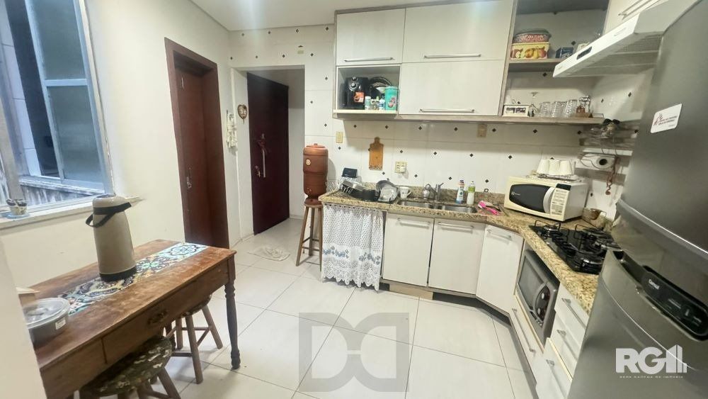 APTO Á VENDA 3 DORMITORIOS SEMI-MOBILIADO. — foto 1