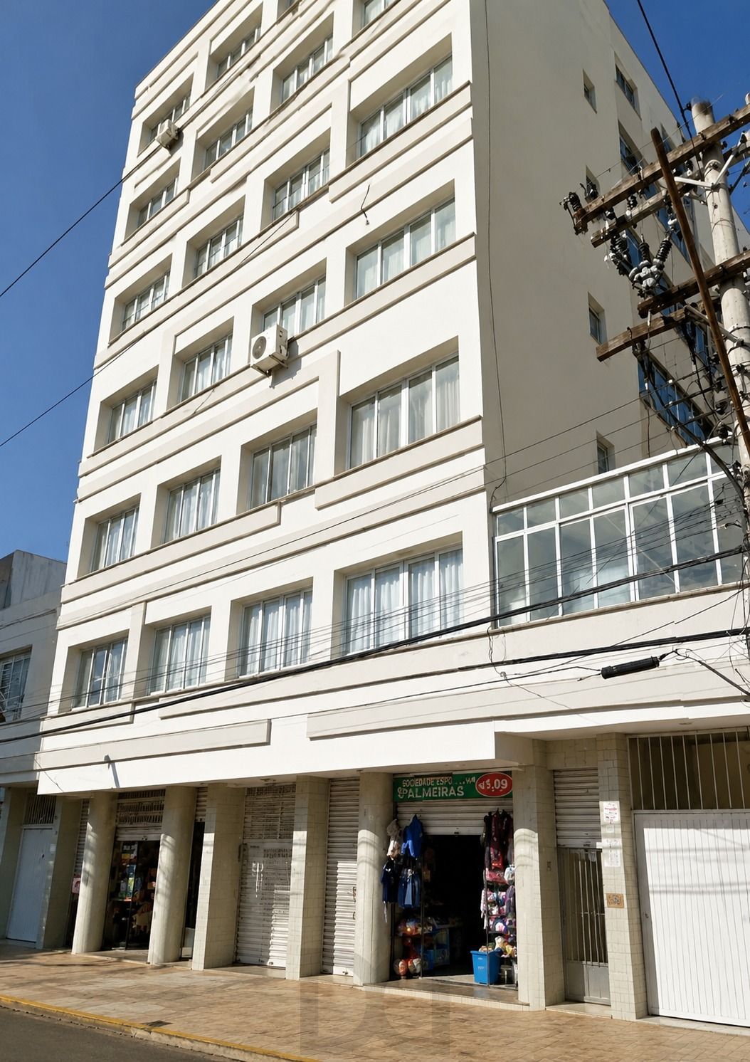 fachada-reformada-predio