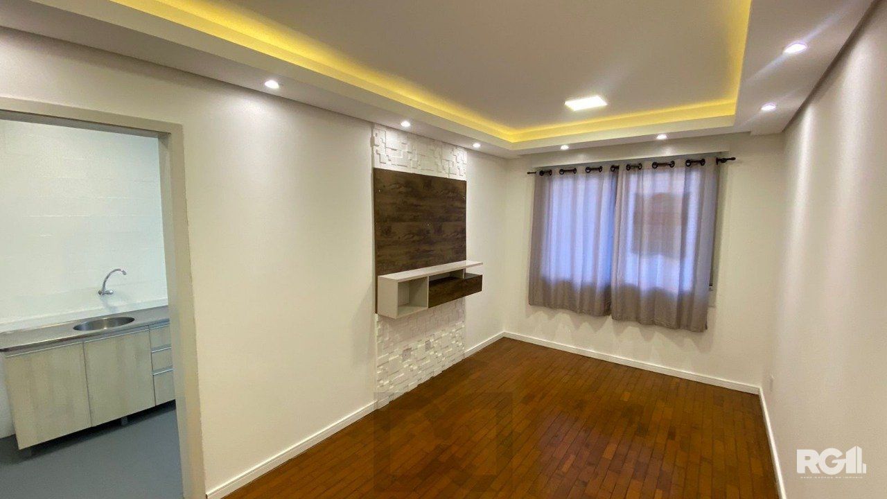 Apartamento 2 Dormitórios à Venda no Menino Deus | 4º Andar — foto 1