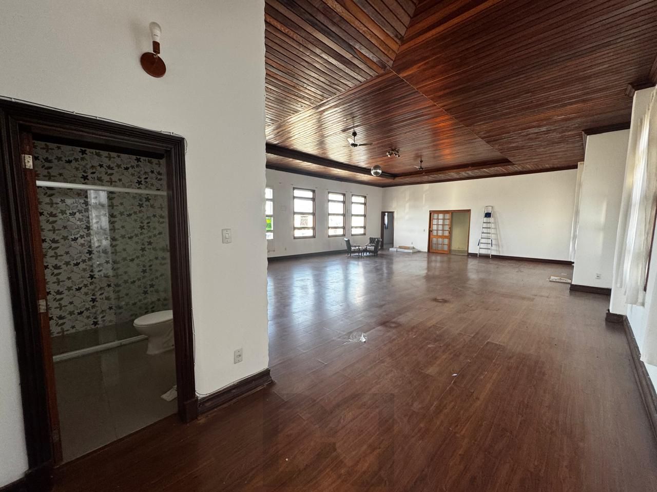 Cobertura com Vista Panorâmica para a Redenção – 4 Dormitórios, 2 Suítes – Porto Alegre — foto 4