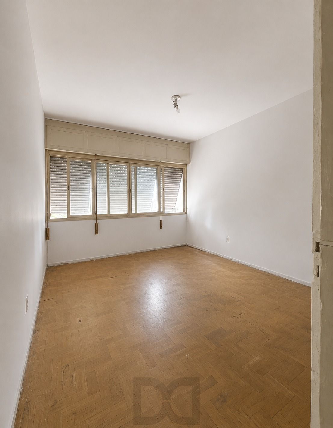 Apartamento 3 dormtórios de frente  bairro Bom Fim- Porto Alegre — foto 10