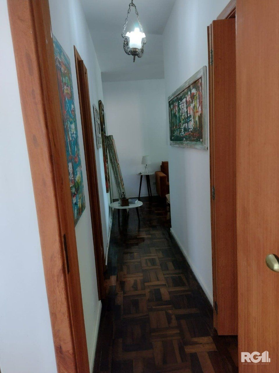 Apartamento de 2 dormitórios,  sala, cozinha, área de serviço separada, banheiro social. — foto 4