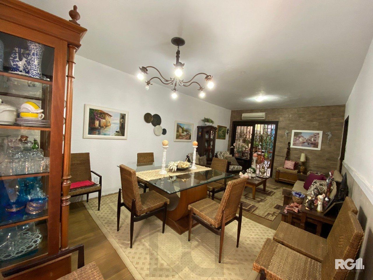 CASA AMPLA 3 DORMITÓRIOS NO ANDAR SUPERIOR NA CIDADE BAIXA . — foto 10
