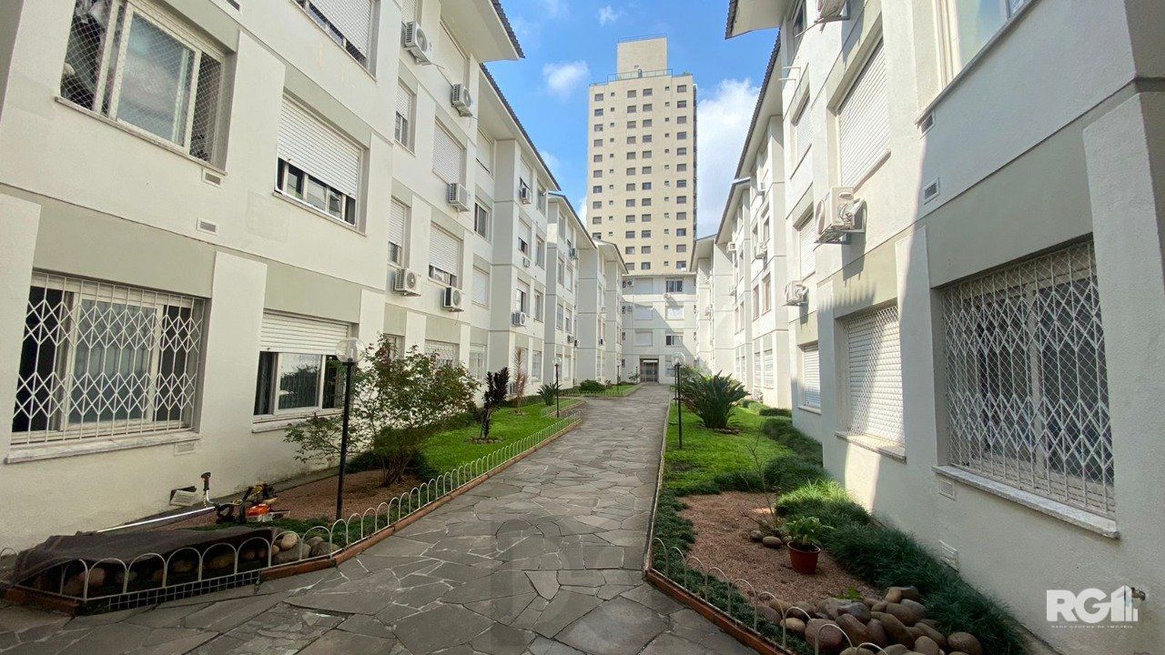 Apartamento 2 Dormitórios à Venda no Menino Deus | 4º Andar — foto 27