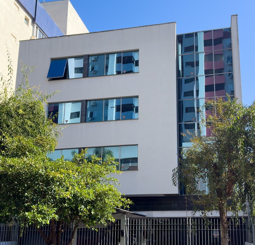 SALA COMERCIAL NO MENINO DEUS — foto 17
